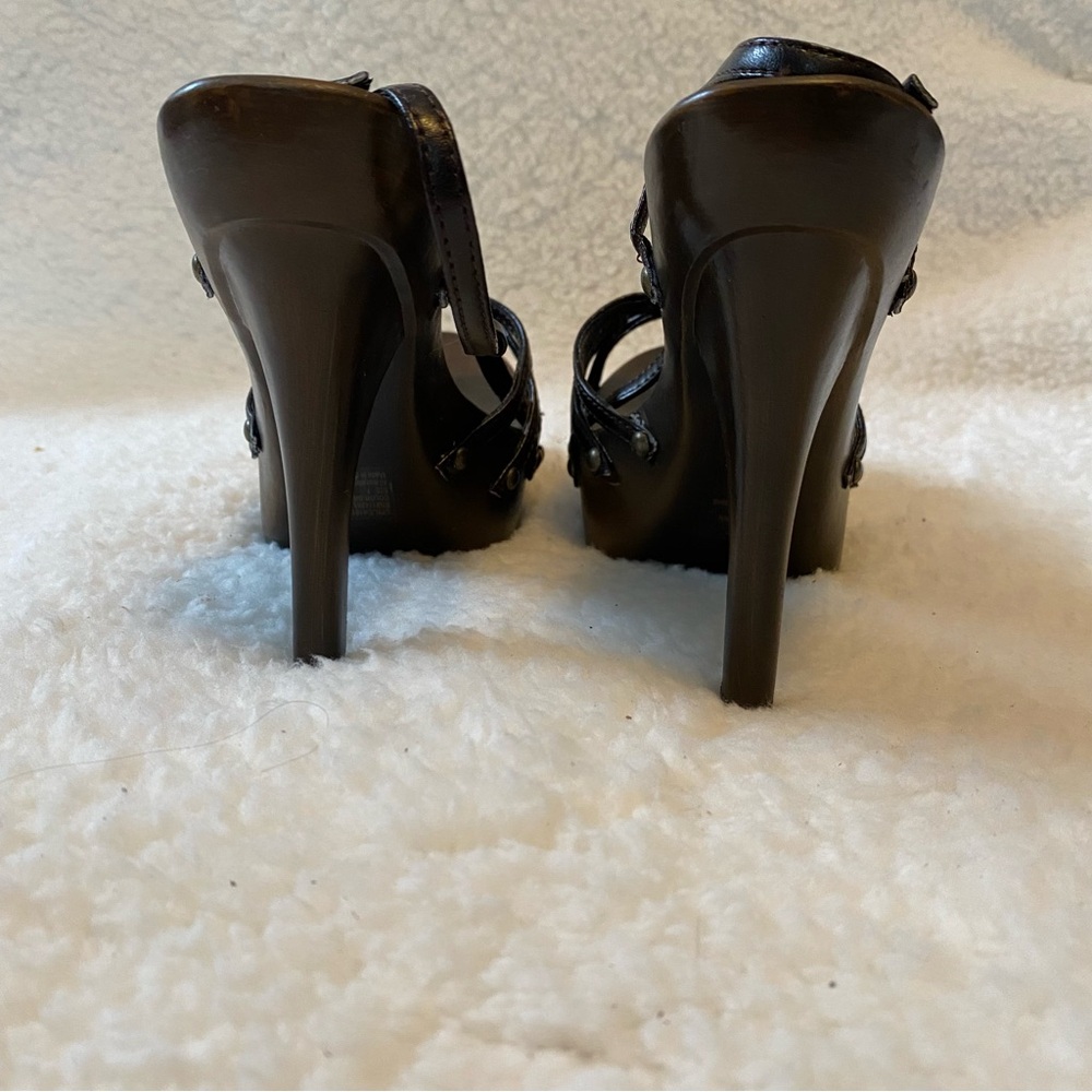 Newport News Size 7 Brown Platform Sandals - Picture 2 of 11